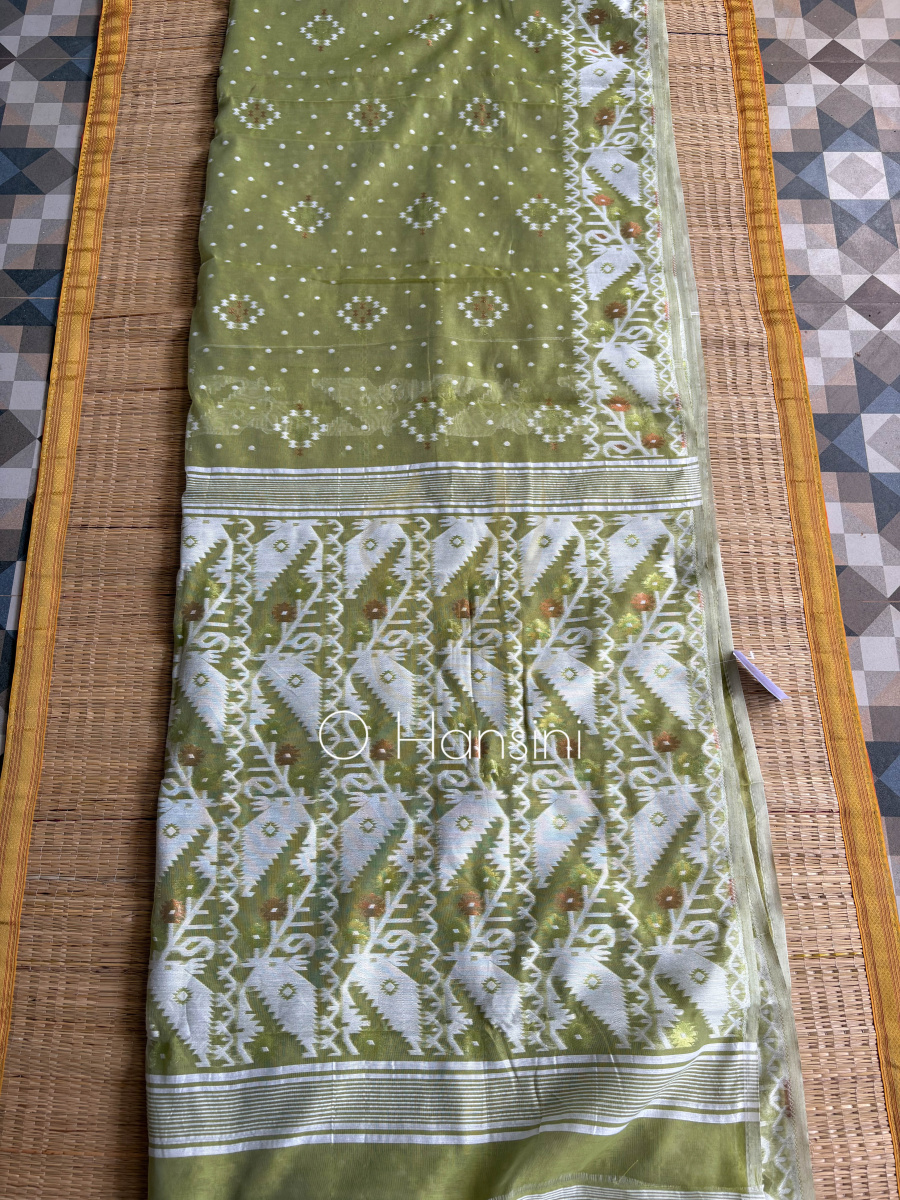 Handwoven Jacquard Jamdani saree