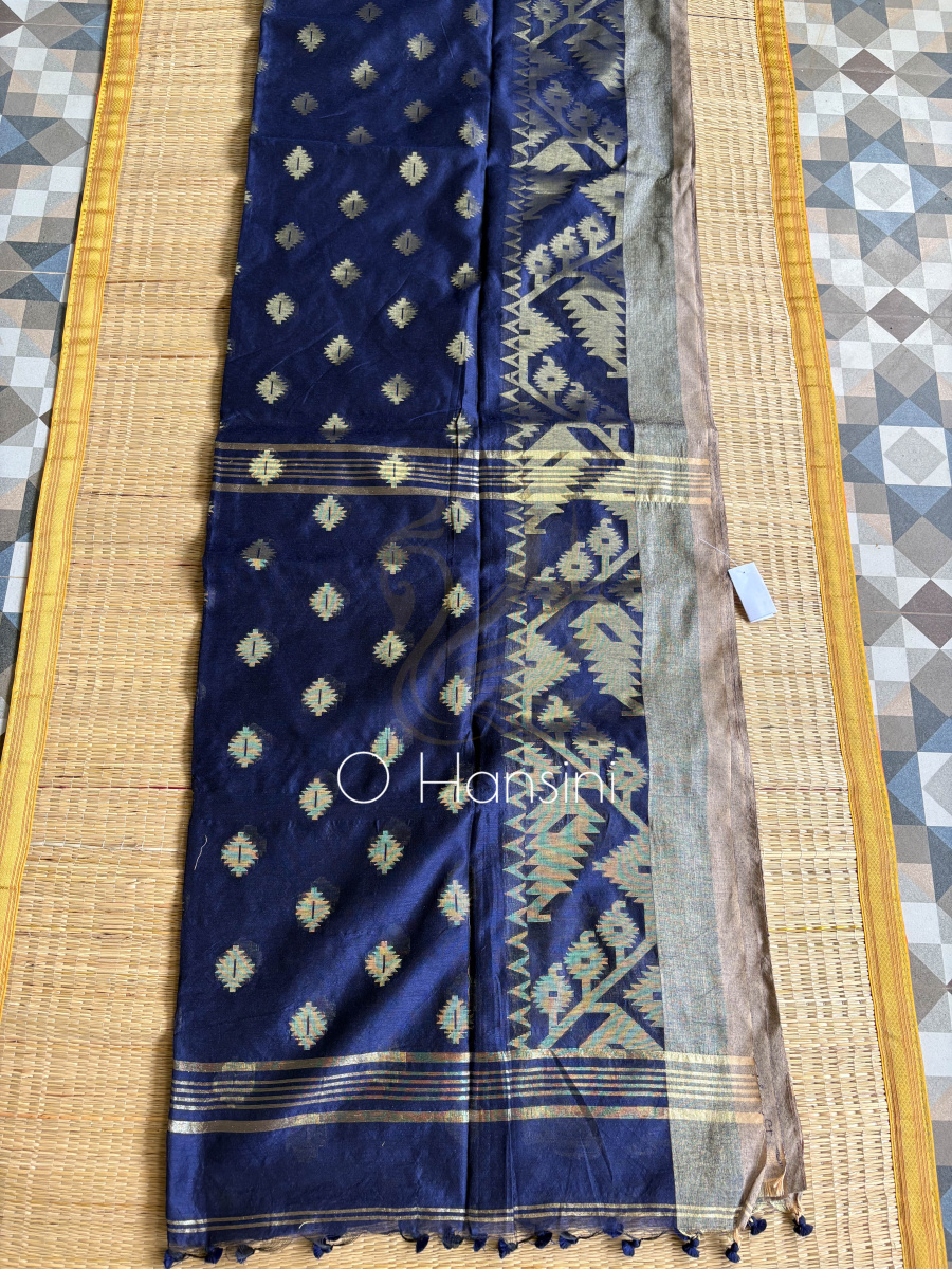 Handwoven Jacquard Jamdani saree