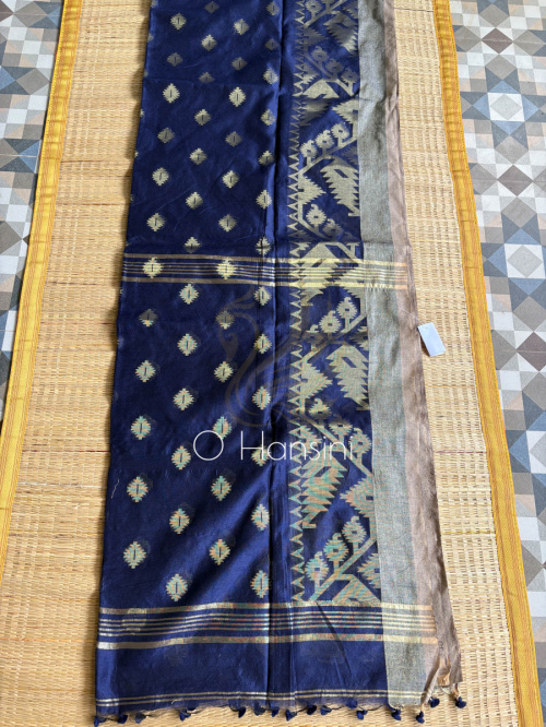Handwoven Jacquard Jamdani saree